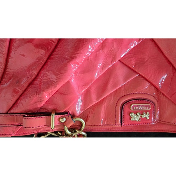 Coach Coral‎ Pink Patent Leather Shoulder Bag w/ Chain Strap - Picture 5 of 16